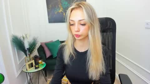 Emily online show from March 2026 07:50:01 PM