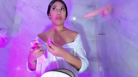 Emily online show from January 2025 02:03:02 PM