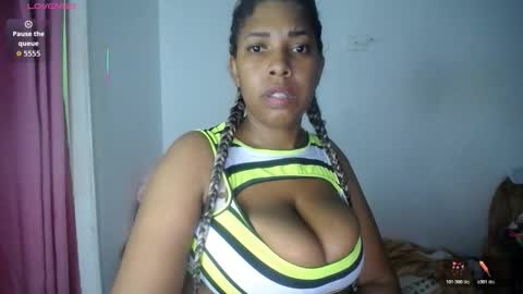 Snapshot of emilyhines__ chatting on November 2025 10:30:01 PM Emilyhines online show from November 2025 10:30:01 PM