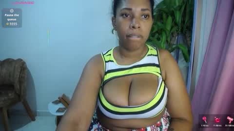 Snapshot of emilyhines__ chatting on November 2025 10:54:02 PM Emilyhines online show from November 2025 10:54:02 PM