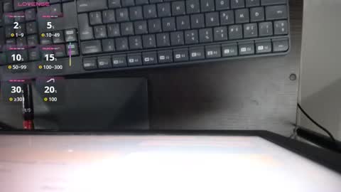 Snapshot of emilyhines__ chatting on December 2025 01:04:02 AM Emilyhines online show from December 2025 01:04:02 AM