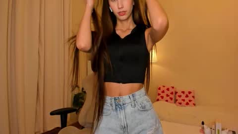 Alina online show from September 2025 08:01:02 PM