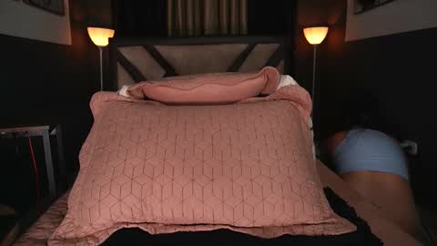 Emily Jhonson online show from December 2025 12:43:02 PM