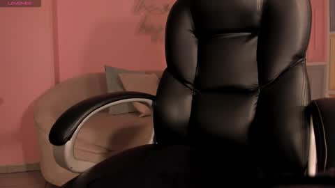 Emily online show from December 2025 11:42:01 PM