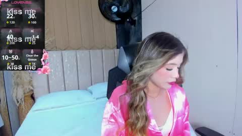 EmilyJhonson online show from April 2026 08:57:01 PM