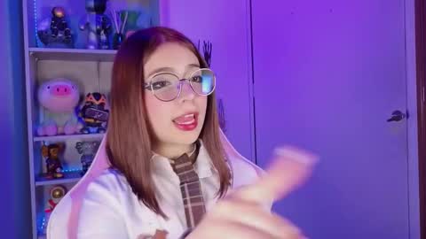 Snapshot of emilykarterr chatting on October 2025 04:41:02 PM VALEEEN online show from October 2025 04:41:02 PM