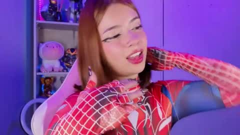 Snapshot of emilykarterr chatting on December 2025 04:11:01 PM VALEEEN online show from December 2025 04:11:01 PM