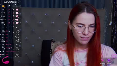 Snapshot of emilykents chatting on January 2025 01:41:01 AM EmilyKents online show from January 2025 01:41:01 AM