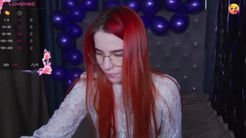 Snapshot of emilykents chatting on November 2025 01:27:02 AM EmilyKents online show from November 2025 01:27:02 AM