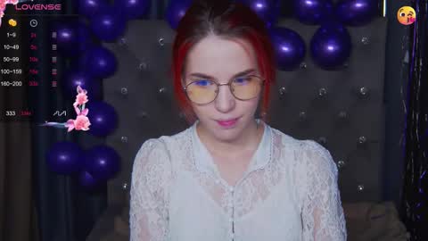 Snapshot of emilykents chatting on November 2025 12:35:02 AM EmilyKents online show from November 2025 12:35:02 AM