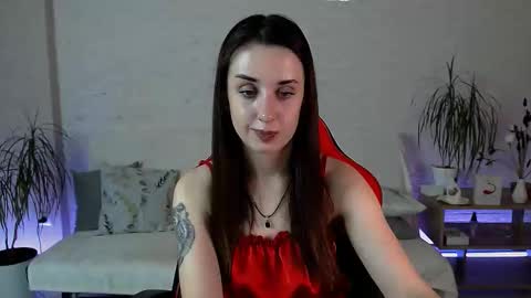 Emyli online show from November 2025 12:54:01 AM