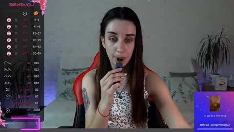 Emyli online show from November 2025 12:43:01 AM