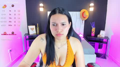 emilymorgan__ online show from April 2026 07:39:01 PM