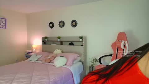 Snapshot of emilyn_keatting chatting on March 2025 02:01:02 AM Em online show from March 2025 02:01:02 AM