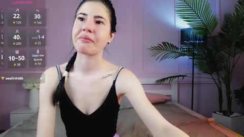 Snapshot of emilyramsey chatting on April 2026 08:48:01 PM Emily online show from April 2026 08:48:01 PM
