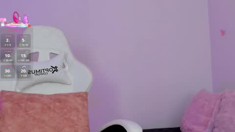 Snapshot of emilyrive chatting on October 2025 09:20:01 PM Emily online show from October 2025 09:20:01 PM