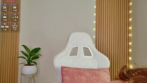 Snapshot of emilyrive chatting on November 2025 09:37:02 PM Emily online show from November 2025 09:37:02 PM