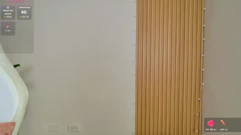 Snapshot of emilyrive chatting on November 2025 09:41:01 AM Emily online show from November 2025 09:41:01 AM