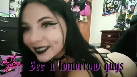 Snapshot of emilyrymer chatting on December 2024 03:58:02 AM Emily Support me to have 100 likes plx online show from December 2024 03:58:02 AM