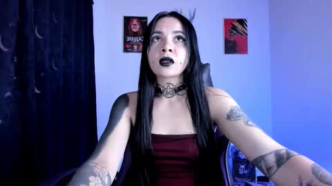 Snapshot of emilyrymer chatting on December 2025 07:45:02 PM Emily Support me to have 100 likes plx online show from December 2025 07:45:02 PM