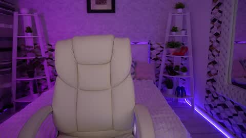 Snapshot of emilysunshines chatting on May 2026 06:30:01 AM MY NAME IS Emily WELCOME EVERYONE I WILL BE HAPPY TO GIVE YOU WHAT YOU HAVE DREAMED OF FOR SO LONG online show from May 2026 06:30:01 AM