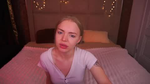 Snapshot of emilysunshines chatting on June 2026 04:25:02 AM MY NAME IS Emily WELCOME EVERYONE I WILL BE HAPPY TO GIVE YOU WHAT YOU HAVE DREAMED OF FOR SO LONG online show from June 2026 04:25:02 AM