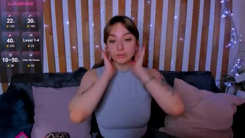 Emily online show from December 2025 05:56:01 AM