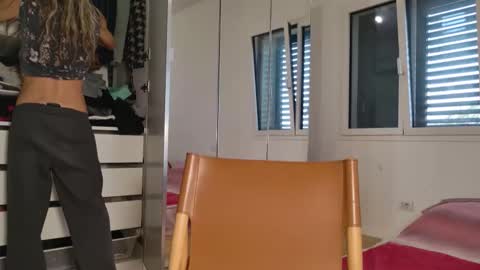 Snapshot of emilyweed chatting on February 2026 09:25:02 AM Emily ---- online show from February 2026 09:25:02 AM