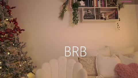 Snapshot of emilyxrose_ chatting on December 2024 11:01:02 PM IG thickemmsss online show from December 2024 11:01:02 PM