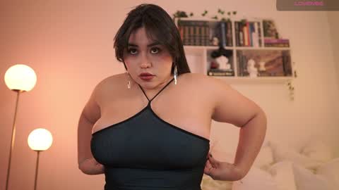 Snapshot of emilyxrose_ chatting on January 2025 06:12:02 PM IG thickemmsss online show from January 2025 06:12:02 PM