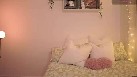 Snapshot of emilyxrose_ chatting on January 2025 09:15:01 PM IG thickemmsss online show from January 2025 09:15:01 PM