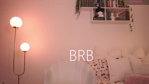 Snapshot of emilyxrose_ chatting on February 2025 08:31:01 PM IG thickemmsss online show from February 2025 08:31:01 PM