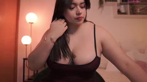 Snapshot of emilyxrose_ chatting on March 2025 05:38:02 PM IG thickemmsss online show from March 2025 05:38:02 PM