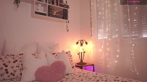 Snapshot of emilyxrose_ chatting on October 2025 02:04:01 PM IG thickemmsss online show from October 2025 02:04:01 PM