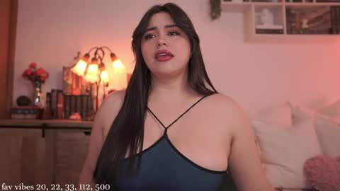 Snapshot of emilyxrose_ chatting on May 2026 05:29:01 PM IG thickemmsss online show from May 2026 05:29:01 PM