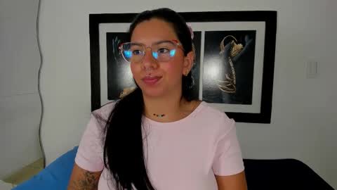 emilyy_cooperr online show from January 2026 12:10:02 PM