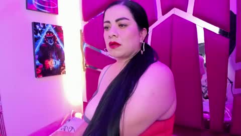 Snapshot of emilyy_moon_ chatting on June 2026 03:23:02 AM Emilyy Moon online show from June 2026 03:23:02 AM
