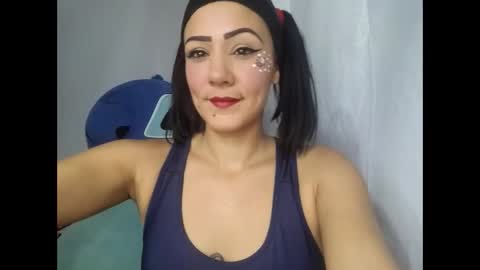 L i a    time online 7am - 1pm Gtm-5  online show from February 2026 03:21:01 PM