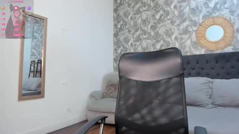 Snapshot of emma_1025 chatting on September 2025 12:50:02 PM emma  online show from September 2025 12:50:02 PM