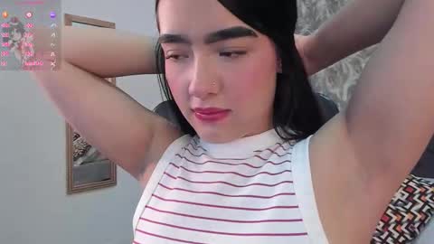 Snapshot of emma_1025 chatting on October 2025 12:23:02 PM emma  online show from October 2025 12:23:02 PM