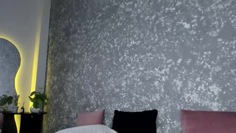 Emma online show from March 2026 07:40:02 PM