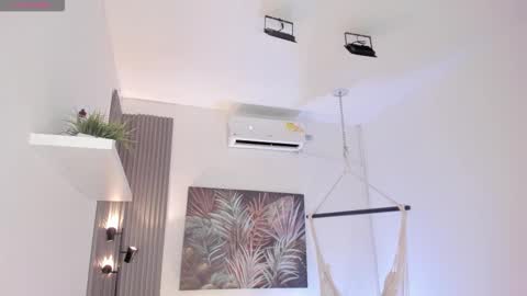 Snapshot of emma_alice_ chatting on February 2026 10:49:02 AM Alice online show from February 2026 10:49:02 AM