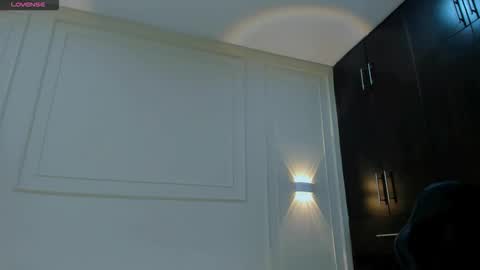 emma_and_aysha online show from February 2026 09:32:02 PM