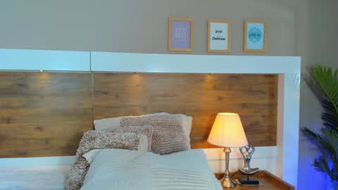 Snapshot of emma_bakker_ chatting on December 2024 05:31:02 PM Emma online show from December 2024 05:31:02 PM