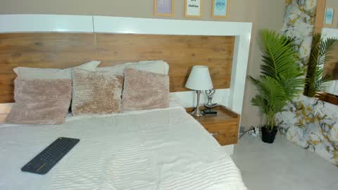 Snapshot of emma_bakker_ chatting on December 2024 09:17:02 PM Emma online show from December 2024 09:17:02 PM