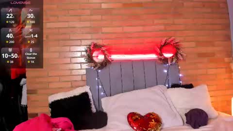 Hey Im EmmaHelp me reach 100 likes online show from July 2026 07:16:01 PM