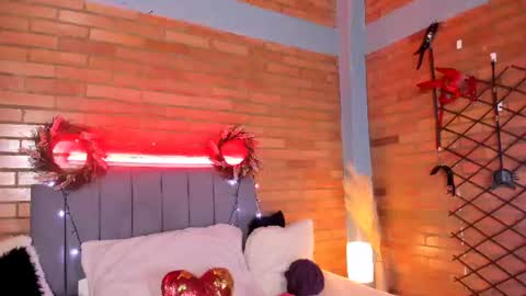 Hey Im EmmaHelp me reach 100 likes online show from July 2026 07:19:02 PM