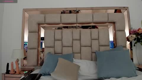 Emma Castillo online show from November 2025 10:05:01 AM