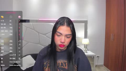  Emma online show from November 2025 11:33:02 AM