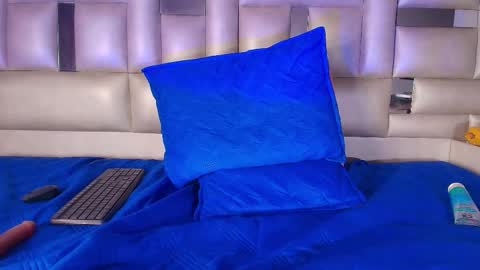 Emma online show from February 2025 06:32:02 AM